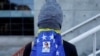 Un manifestante se cubre con una bandera durante una vigilia en homenaje a los ciudadanos detenidos, tras los controvertidos resultados electorales en Venezuela, el 8 de agosto de 2024. (Reuters/Leonardo Fernández Viloria/Archivo)