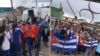 Turba procastrista hace acto de repudio a periodista Iliana Hernández frente a su vivienda.