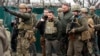 El presidente de Ucrania Volodymyr Zelenskyy este lunes en la ciudad de Bucha. (AP Photo/Efrem Lukatsky).