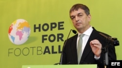 El francés Jérôme Champagne, ex secretario general de la Federación Internacional de Fútbol (FIFA).