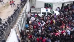 Rescatan en México a 600 migrantes que viajaban en tráileres Rescatan en México a 600 migrantes que viajaban en tráileres