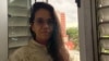 La reportera de 14ymedio, Luz Escobar, permanece sitiada por la policía, sin poder salir de su vivienda a realizar su trabajo.