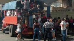 "Camioneros" cuentapropistas enfrentan acoso de funcionarios "Camioneros" cuentapropistas enfrentan acoso de funcionarios