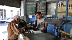 Residentes de Santiago de Cuba reportan una severa crisis en la distribución de alimentos básicos y el servicio eléctrico. Residentes de Santiago de Cuba reportan una severa crisis en la distribución de alimentos básicos y el servicio eléctrico.