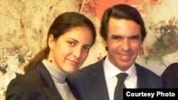 José María Aznar(segunda izq) recibe a Rosa María (I) y Carlos Payá (D) hija y hermano de Oswaldo Payá y a Regis Iglesias (segundo der) portavoz del MCL en la sede de la Fundación FAES