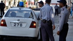 Dos Damas de Blanco bajo vigilancia policial en Matanzas Dos Damas de Blanco bajo vigilancia policial en Matanzas