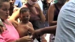 Solidaridad de exiliados llega a residentes de barrio en Guanabacoa Solidaridad de exiliados llega a residentes de barrio en Guanabacoa