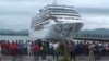 El buque Adonia, de Carnival, en su primer viaje a Santiago de Cuba. (Archivo)