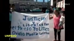 Mujeres protestan en parque Céspedes | Santiago de Cuba Mujeres protestan en parque Céspedes | Santiago de Cuba