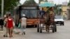 Un coche de caballos en La Habana (Foto: Ismael Francisco/AP).