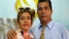 El pastor Lorenzo Rosales junto a su esposa, Maridilegnis Carballo. (Foto: Facebook)