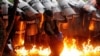 Protestas en Puerto La Cruz, Venezuela, tras el anuncio oficial que proclama a Nicolás Maduro como vencedor en las elecciones presidenciales. (REUTERS/Samir Aponte)