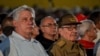 El exgobernante Raúl Castro junto al presidente del Consejo de Estado y Ministros, Miguel Diaz-Canel.