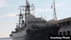 El buque espía ruso Leonov