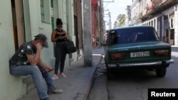 Los contagios por COVID-19 son mayores en La Habana. (REUTERS/Stringer).