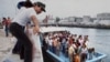 Cubanos llegan a Florida en el éxodo del Mariel. (Archivo)